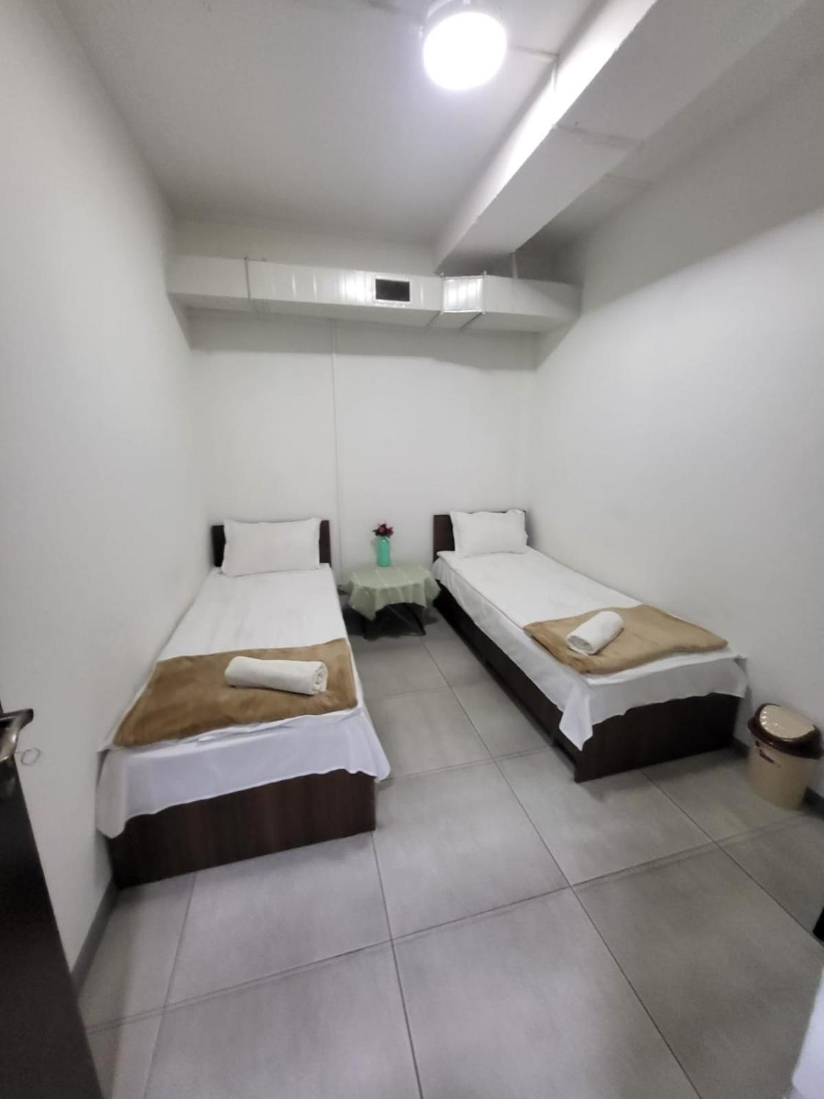 Hostel Near The Square Tbilissi Extérieur photo
