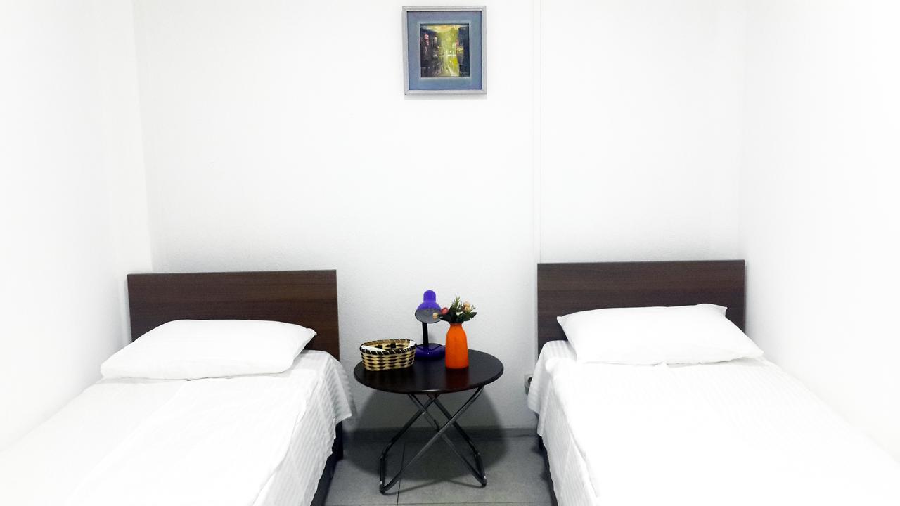 Hostel Near The Square Tbilissi Extérieur photo