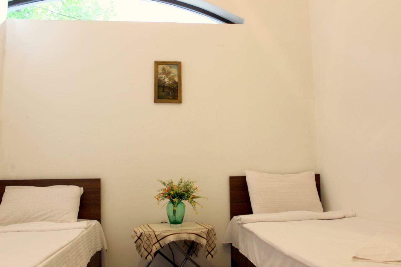 Hostel Near The Square Tbilissi Extérieur photo