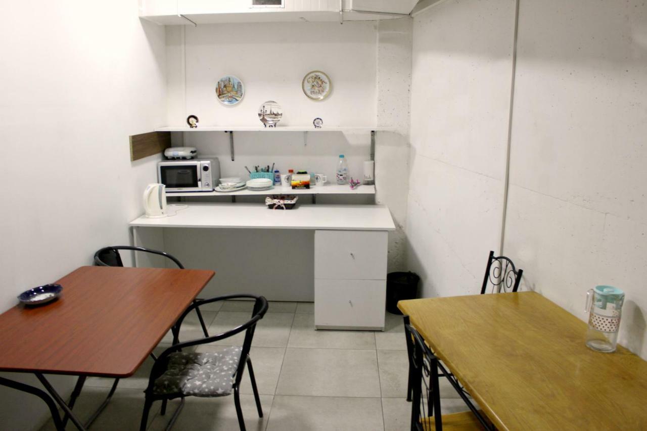 Hostel Near The Square Tbilissi Extérieur photo